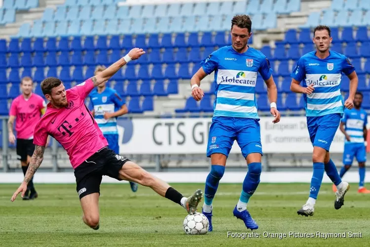 FC Utrecht wint op nieuwe grasmat van PEC Zwolle