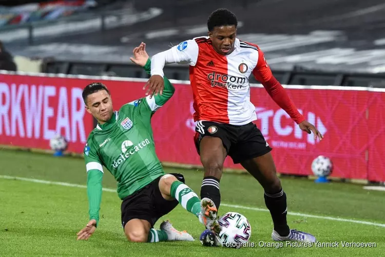 Feyenoord klimt naar tweede plaats na nipte zege op PEC Zwolle