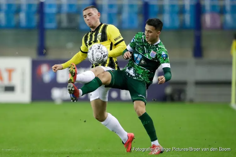 Vitesse sluit 2021 af met nipte zege op PEC Zwolle