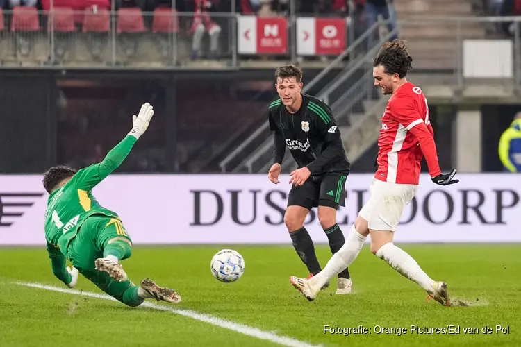 AZ wint zonder problemen van PEC Zwolle